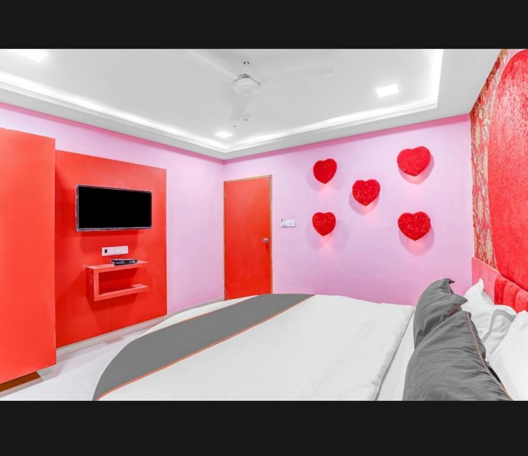 Hotel Bhavya Residency Amhedabad Oda fotoğraf