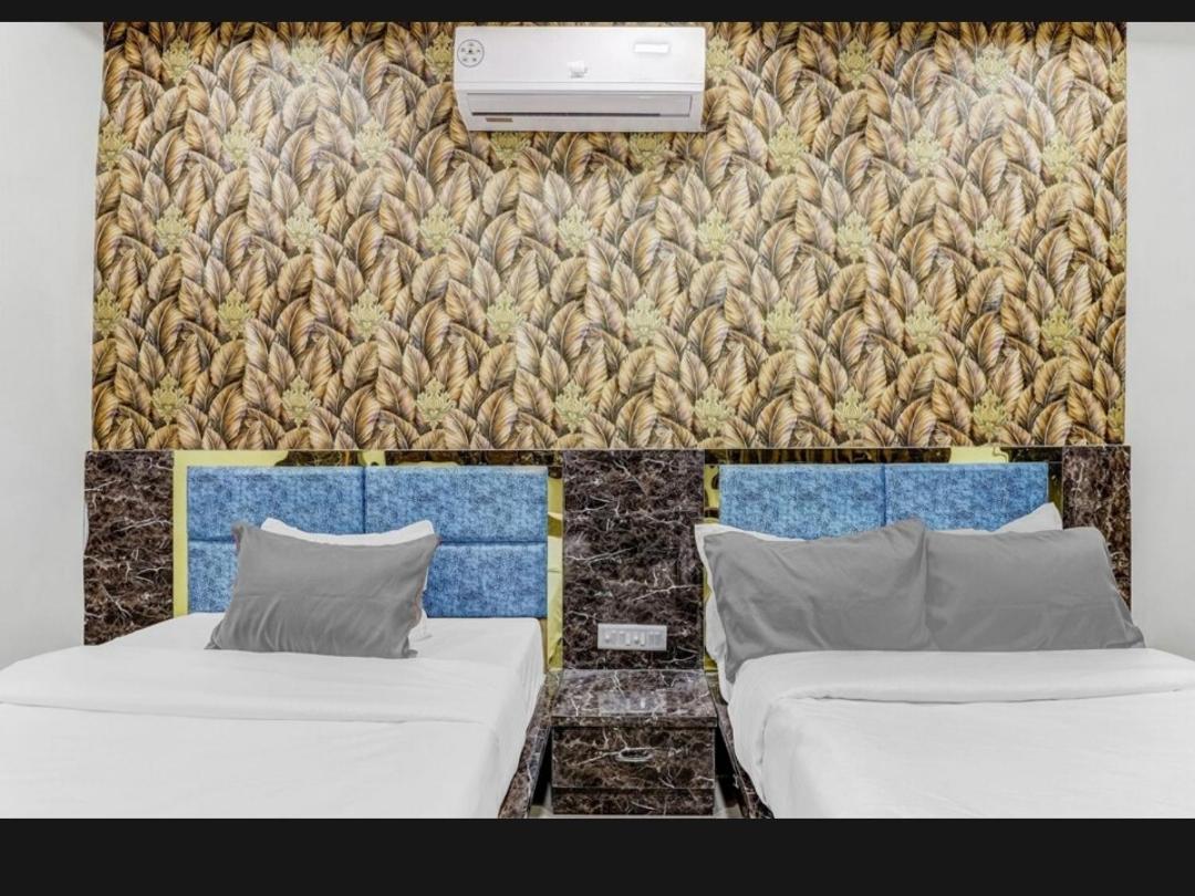 Hotel Bhavya Residency Amhedabad Oda fotoğraf